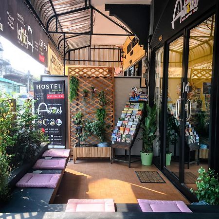 Ostello Artistel (Adults Only) Chiang Mai Esterno foto