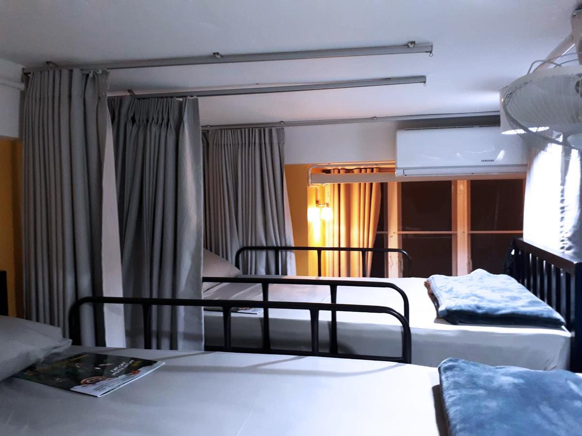 Ostello Artistel (Adults Only) Chiang Mai Esterno foto