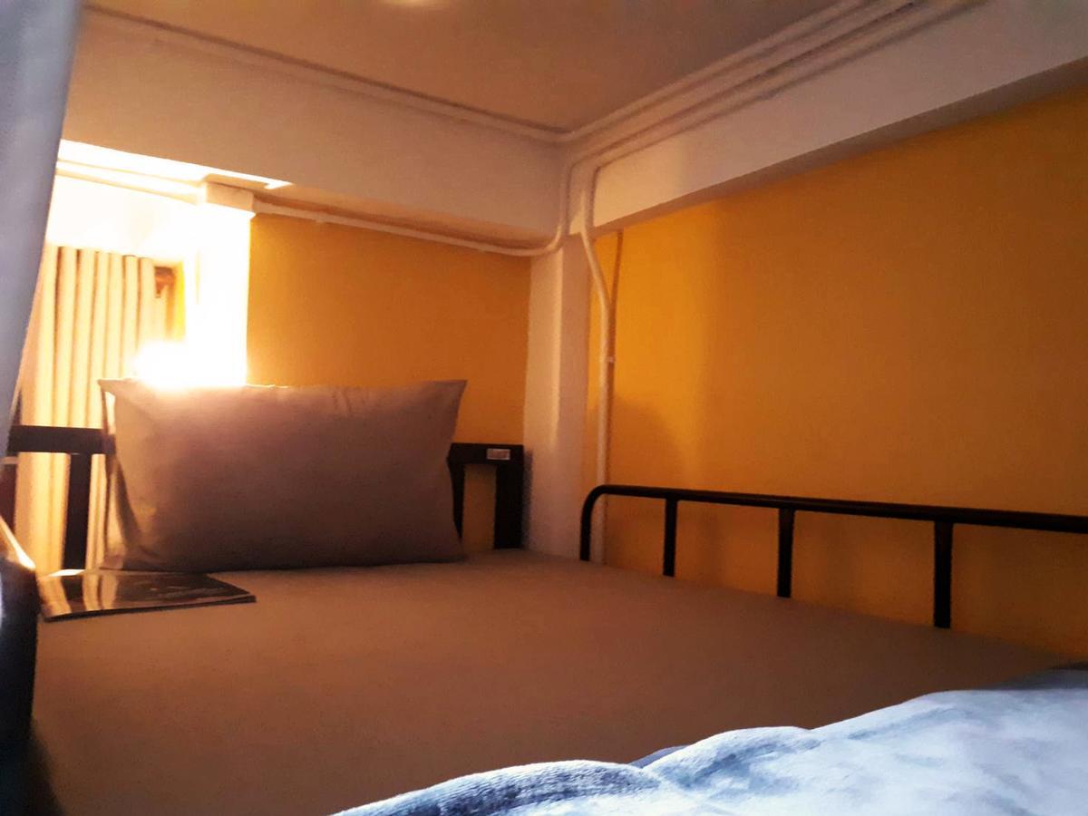 Ostello Artistel (Adults Only) Chiang Mai Esterno foto