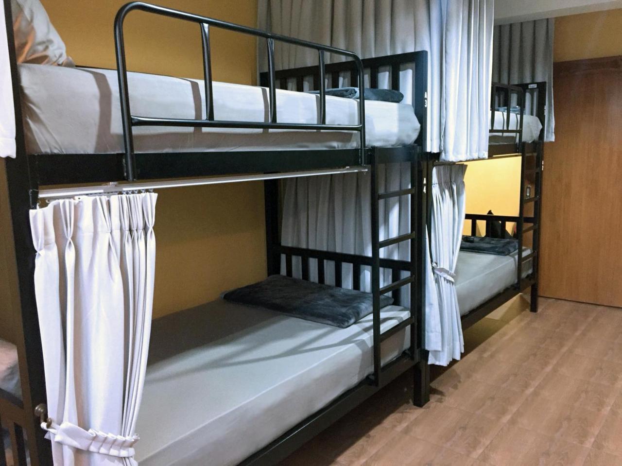 Ostello Artistel (Adults Only) Chiang Mai Esterno foto